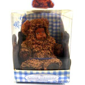 Vintage ANNE GEDDES by Enesco 3" tall ceramic figuring little boy 1998, NEW
